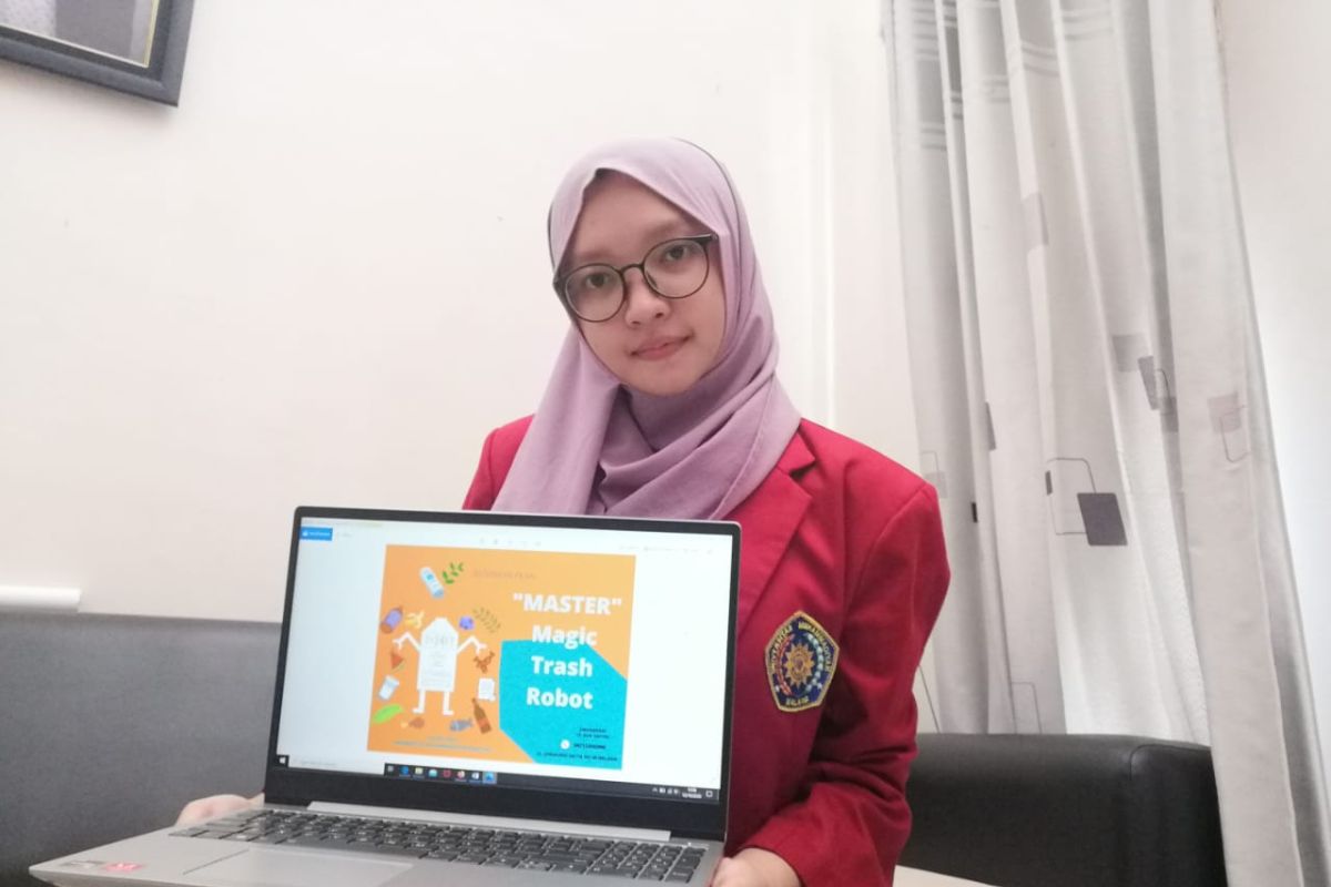 Dua mahasiswa UMM ciptakan robot pengolah sampah