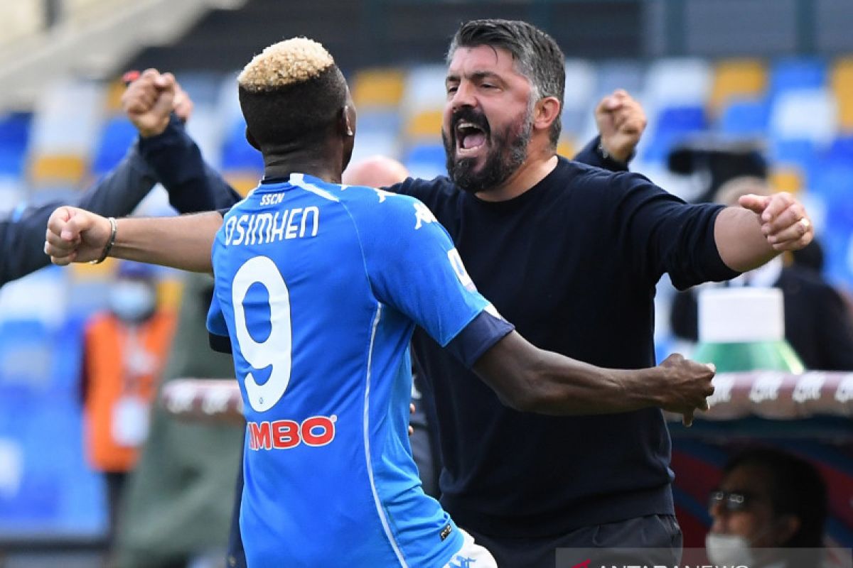 Napoli menaklukkan Atalanta 4-1