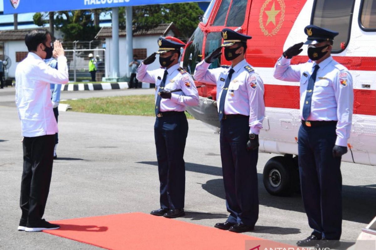 President Jokowi departs for Southeast Sulawesi to inaugurate sugar factory