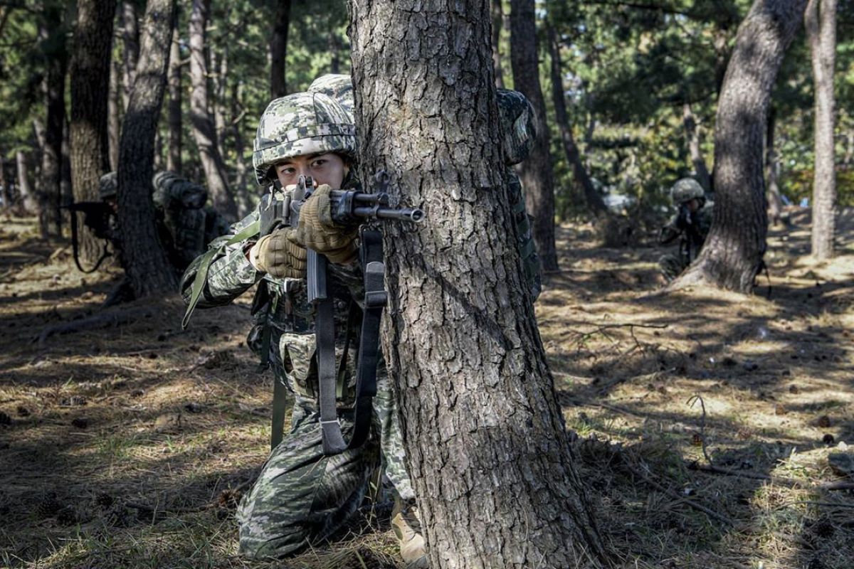 Begini cara Minho SHINee gunakan cuti militer terakhir