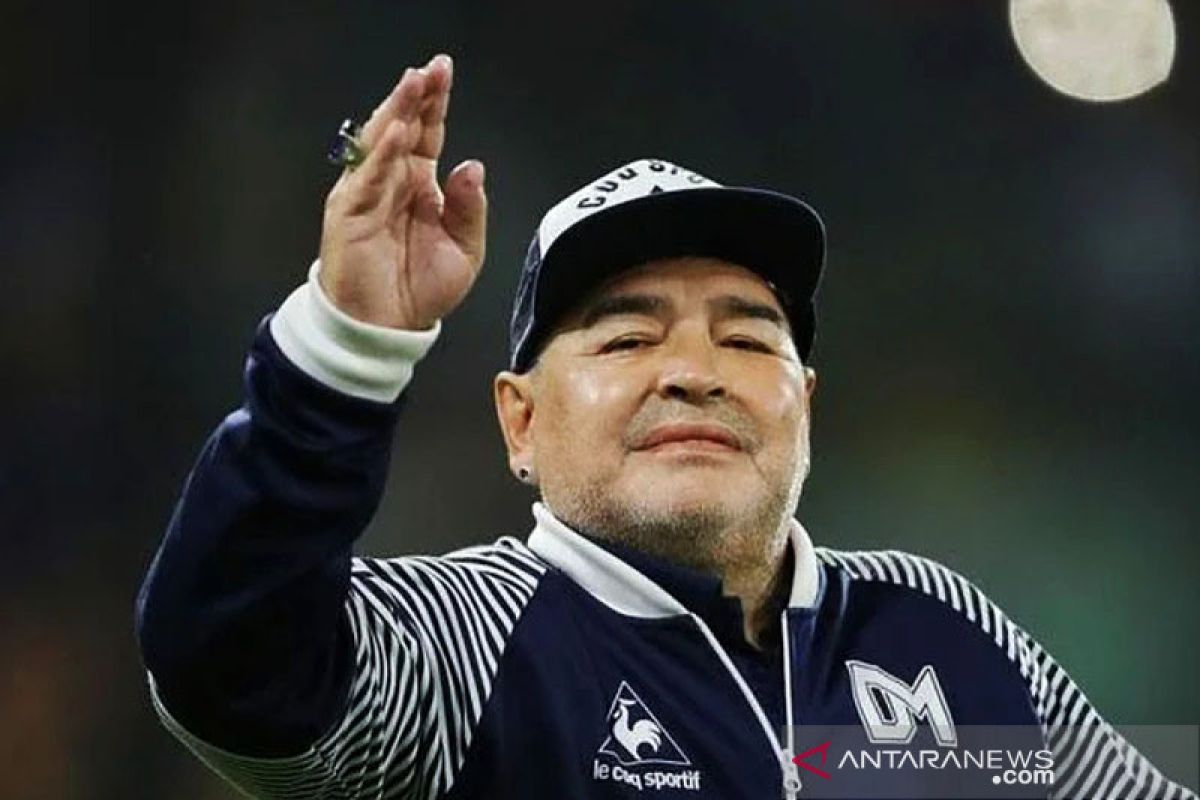 Pemeriksaan terhadap tim medis terkait kematian Maradona ditunda