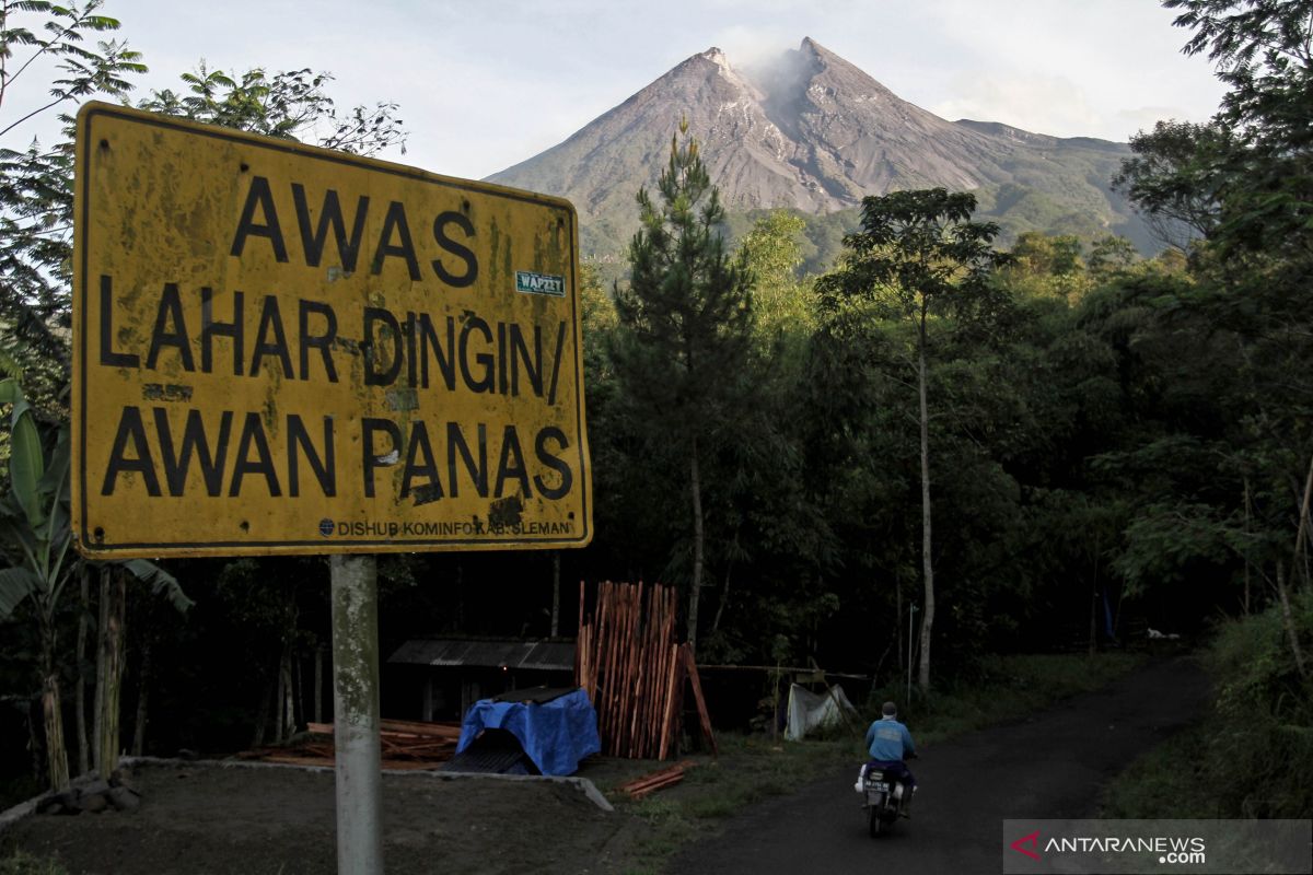 Gunung Merapi mengalami 26 kali gempa guguran