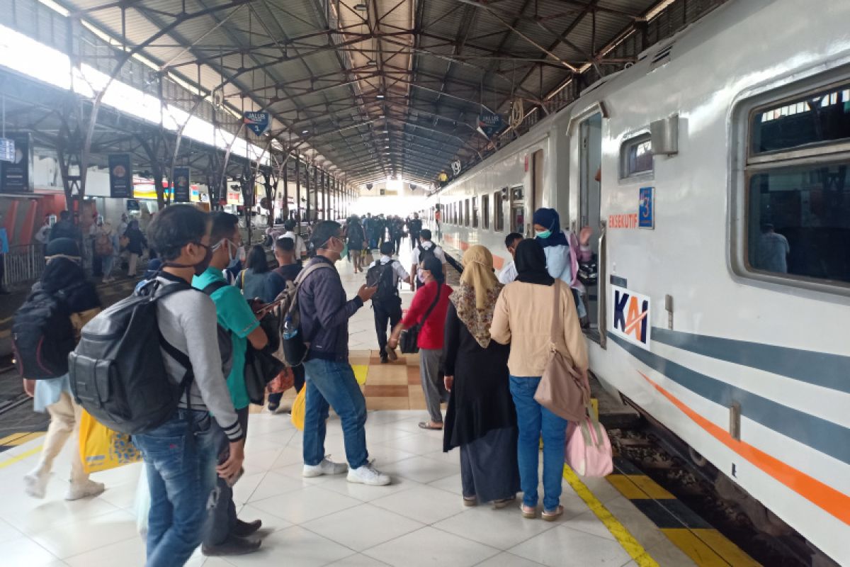 Liburan panjang, volume penumpang di wilayah KAI Purwokerto meningkat