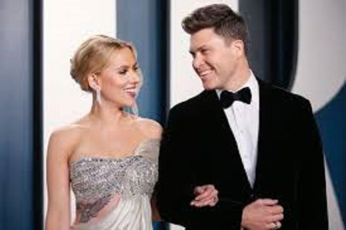 Aktris "Black Widow" Scarlett Johansson menikah dengan komedian Colin Jost