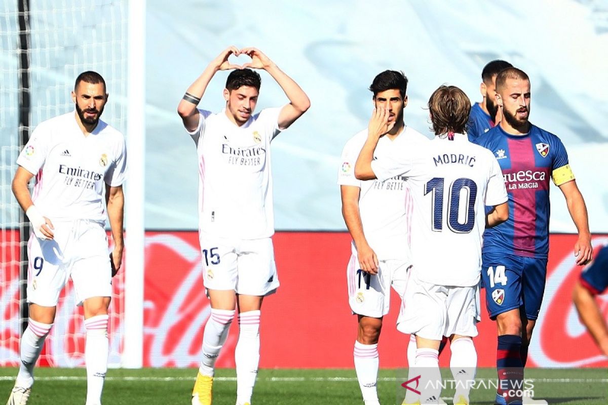 Pemain Madrid Valverde patah tulang kaki