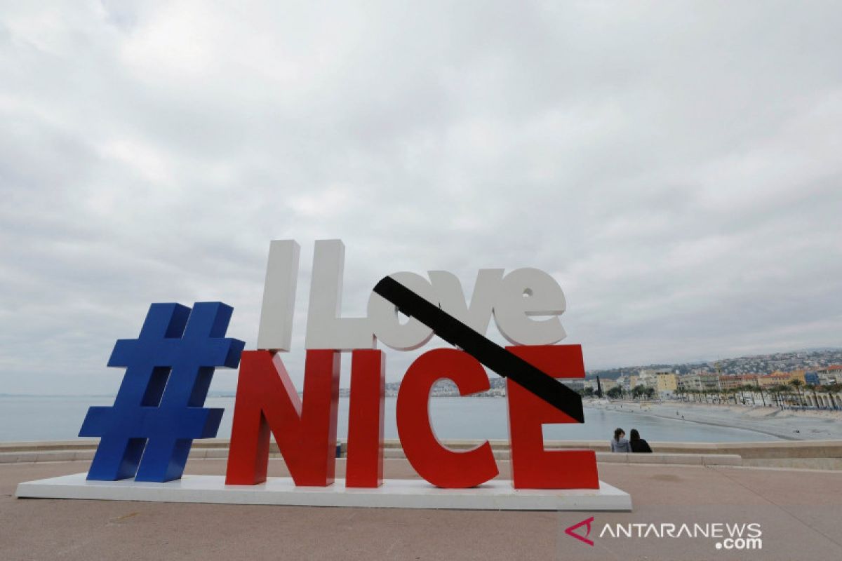 Prancis tangkap dua orang lagi terkait teror di Nice