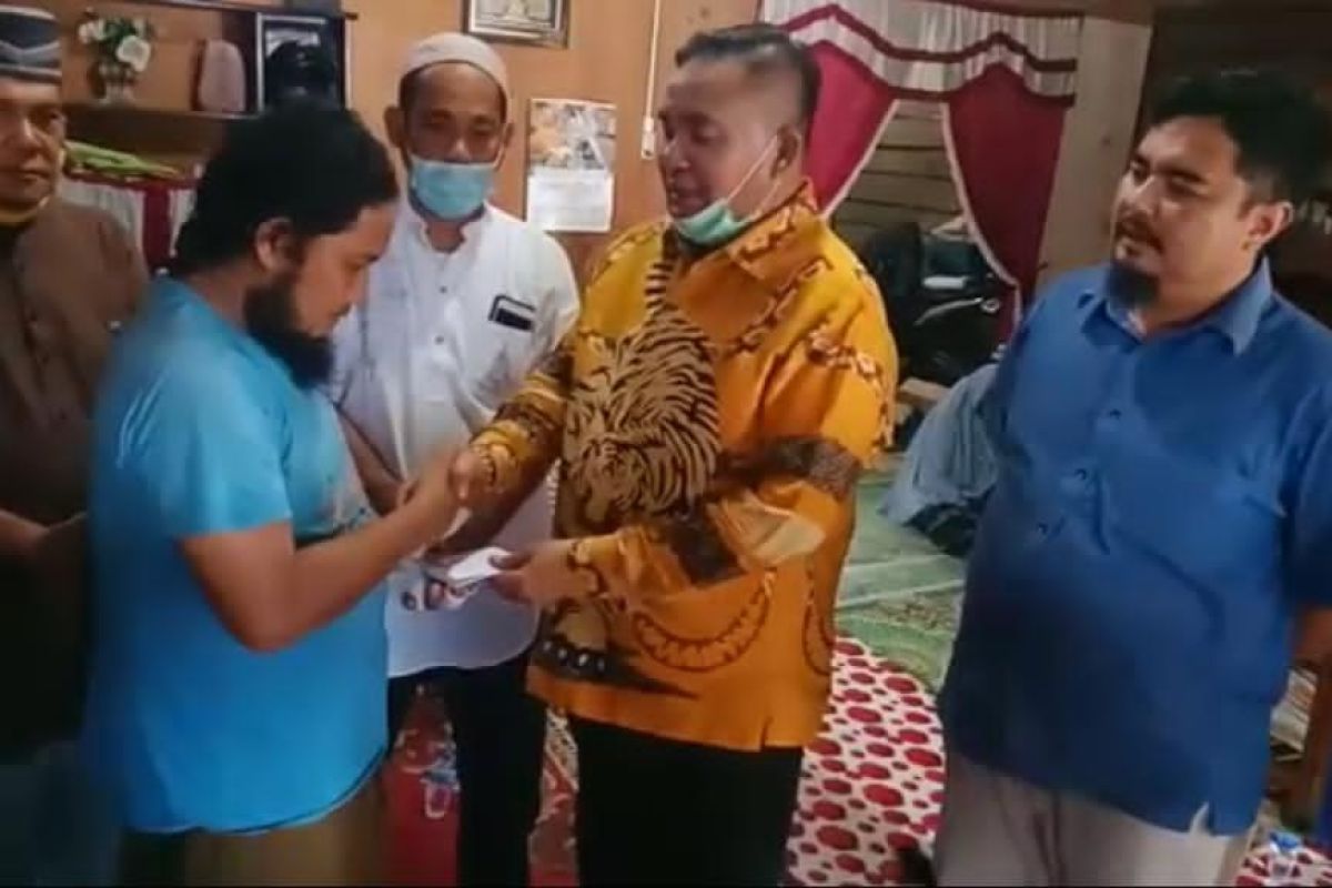 Ketua Umum DPP Golkar umrahkan ustaz korban pembacokan di Aceh Tenggara