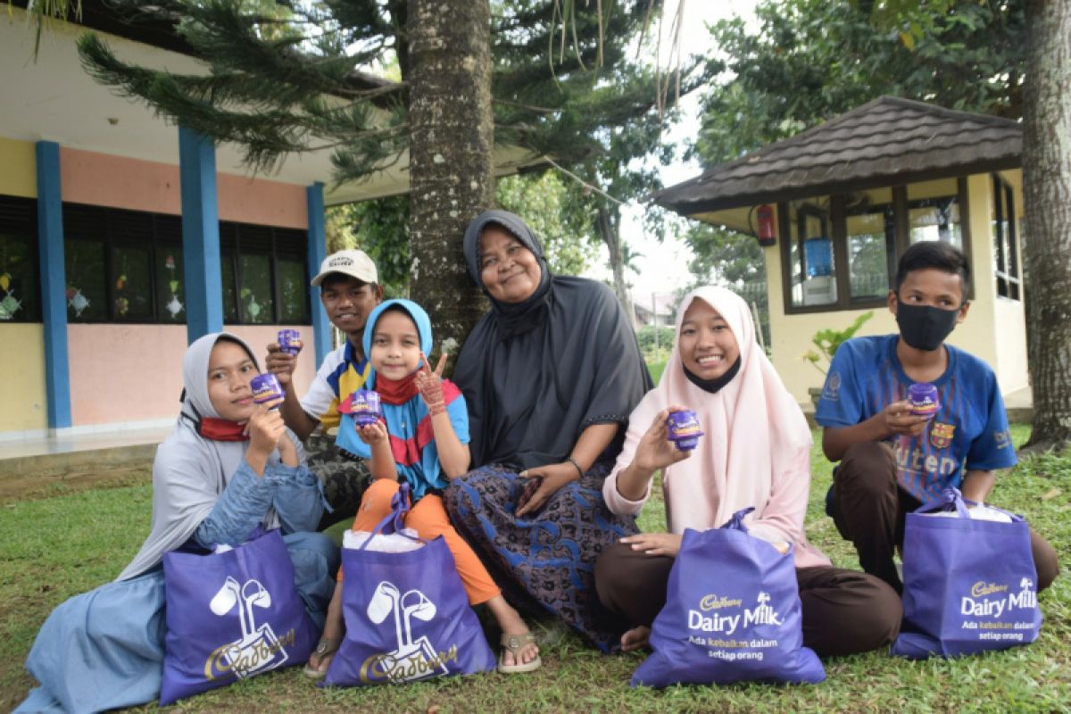 Cadbury Dairy Milk penuhi kebutuhan nutrisi anak terlantar di 8 daerah