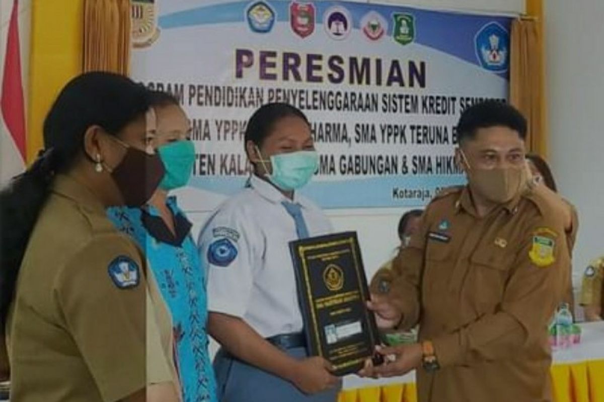 Pemprov Papua sebut lima SMA swasta menjadi percontohan penerapan SKS