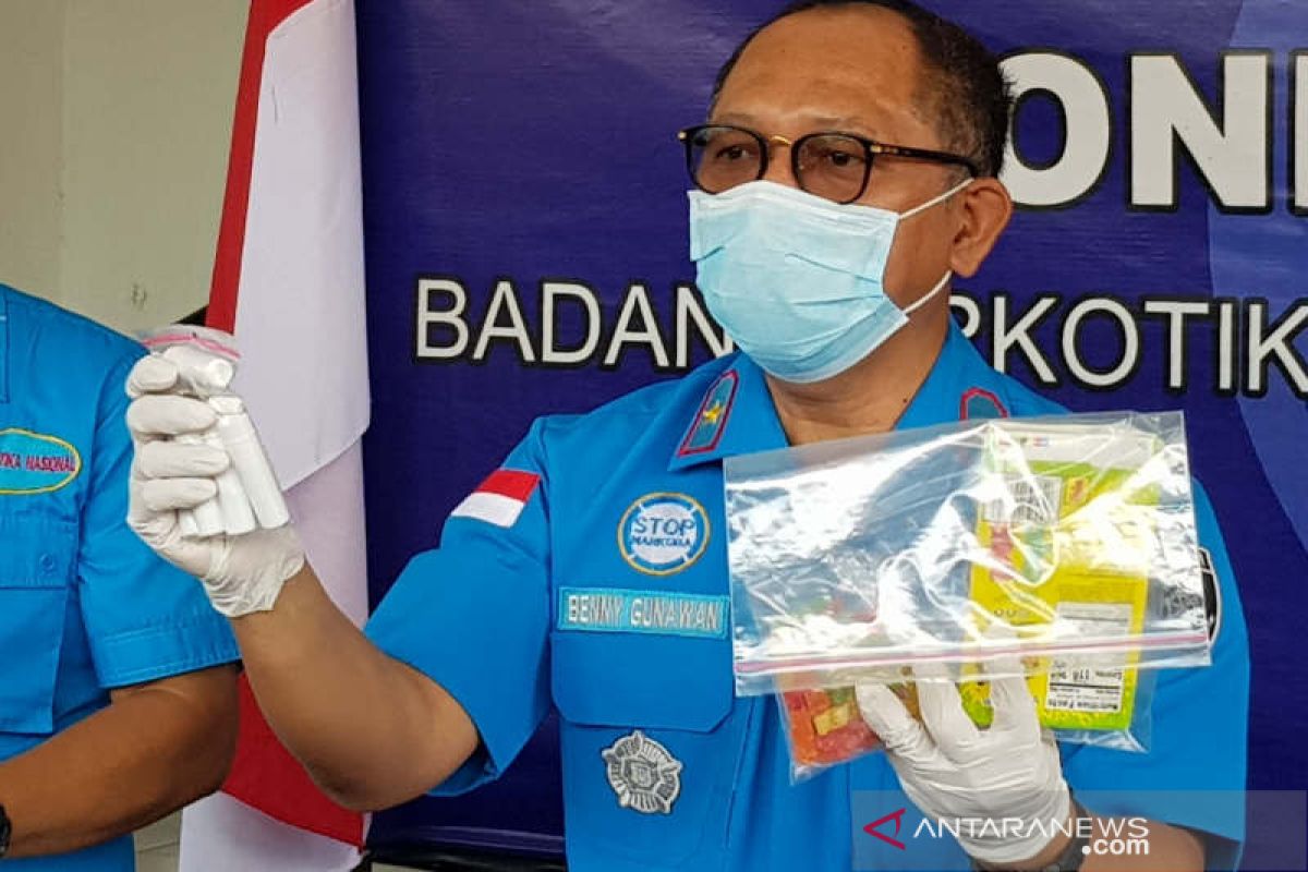 Pengiriman 79 butir permen narkoba dari AS ke Pekalongan digagalkan