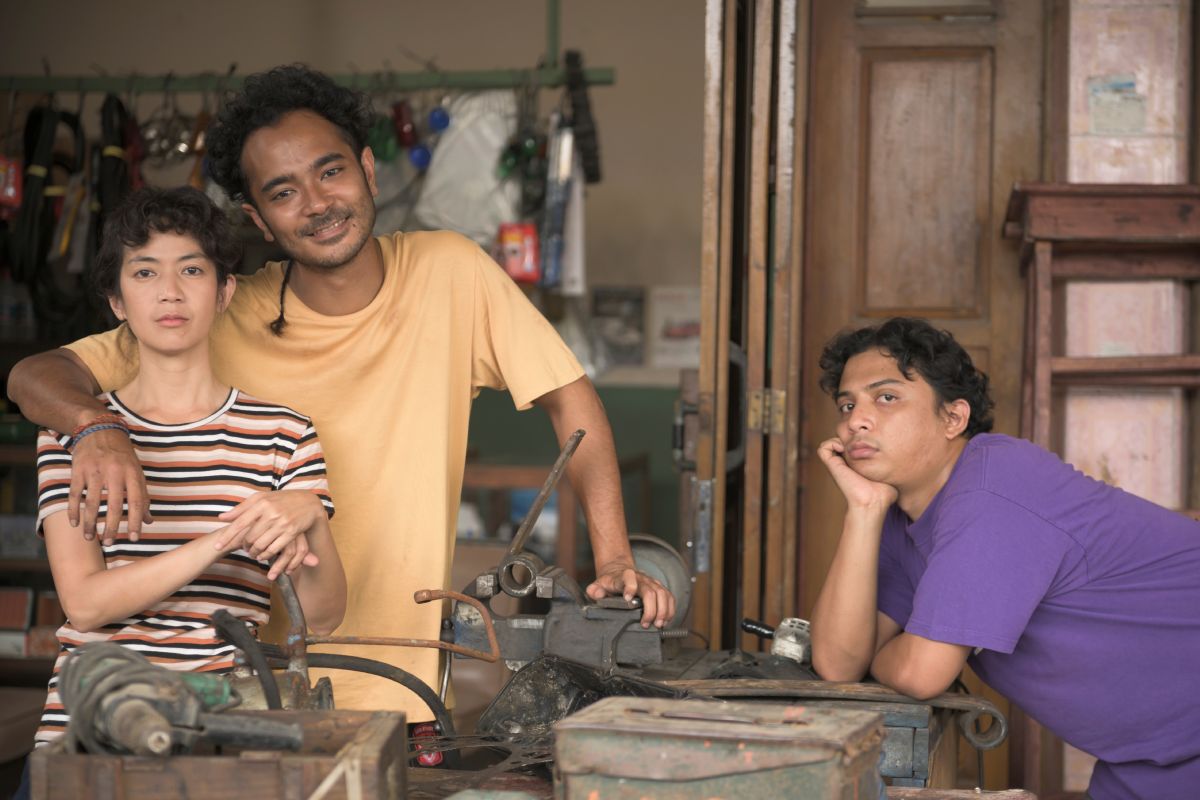 Sal Priadi menjalani debut film layar lebar