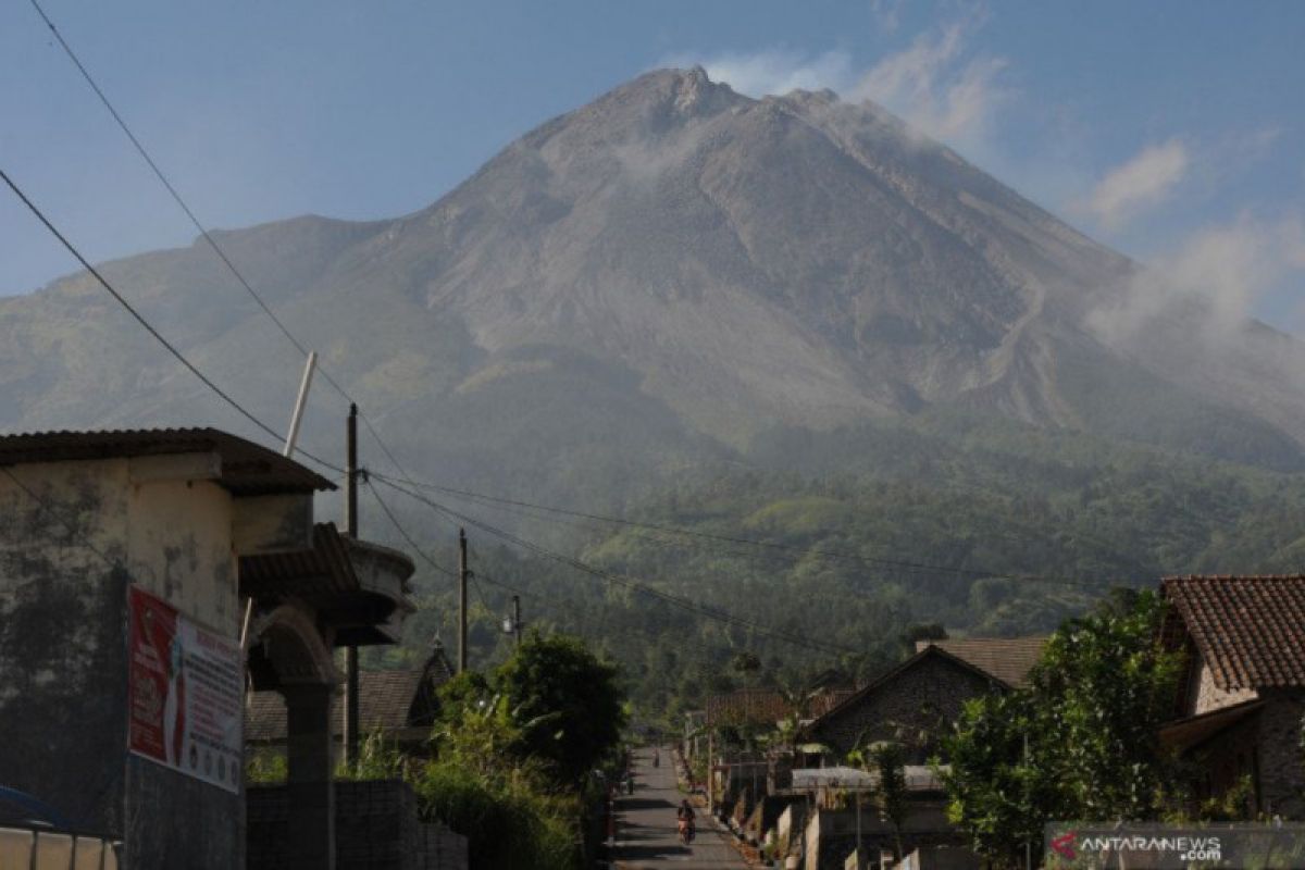 Status Gunung Merapi naik menjadi siaga