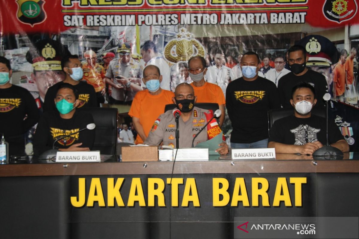 Polisi buru penyebar hoaks polisi gadungan saat tangkap pejudi togel