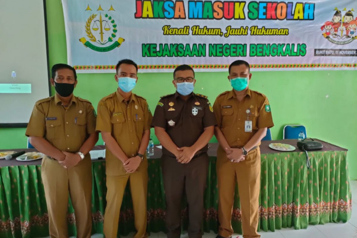 Jaksa masuk sekolah berikan pemahaman hukum di Kecamatan Bukit Batu