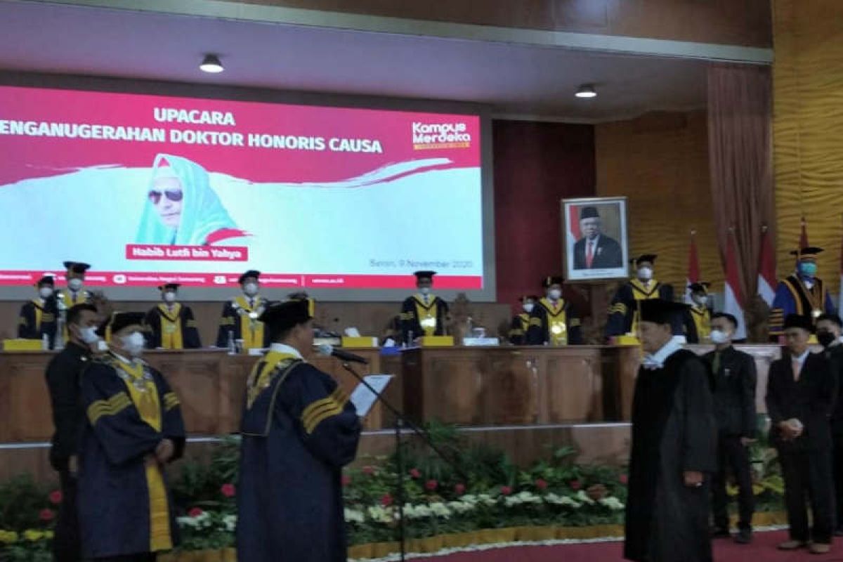 Habib Lutfi dianugerahi gelar doktor honoris causa dari Unnes