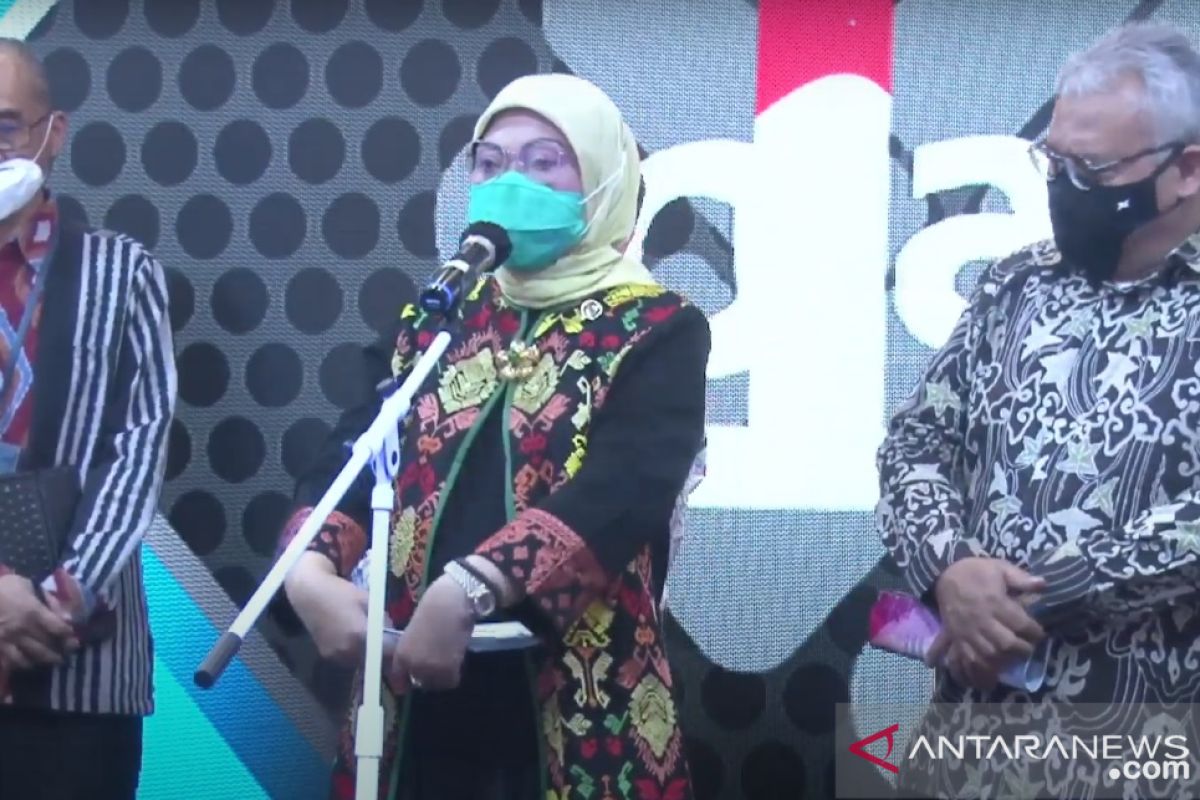 Menaker Ida Fauziyah bantah tunda penyaluran subsidi gaji termin II