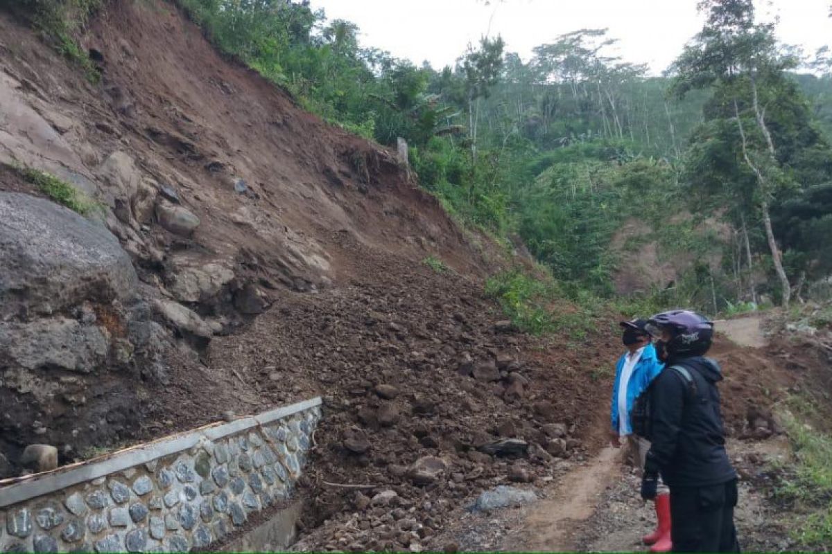 Memperkuat mitigasi lewat desa tangguh bencana