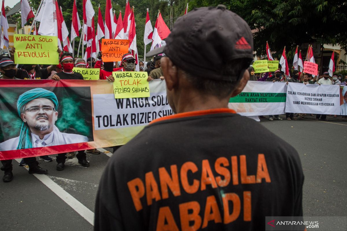 Polisi lanjut periksa lima orang terkait kerumunan Rizieq Shihab