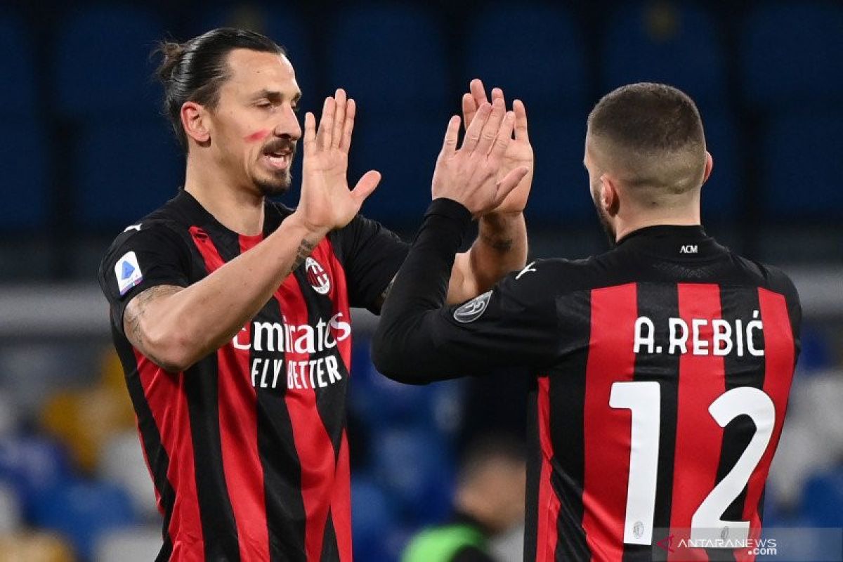 Dua gol Ibrahimovic bawa Milan bekuk Napoli 3-1