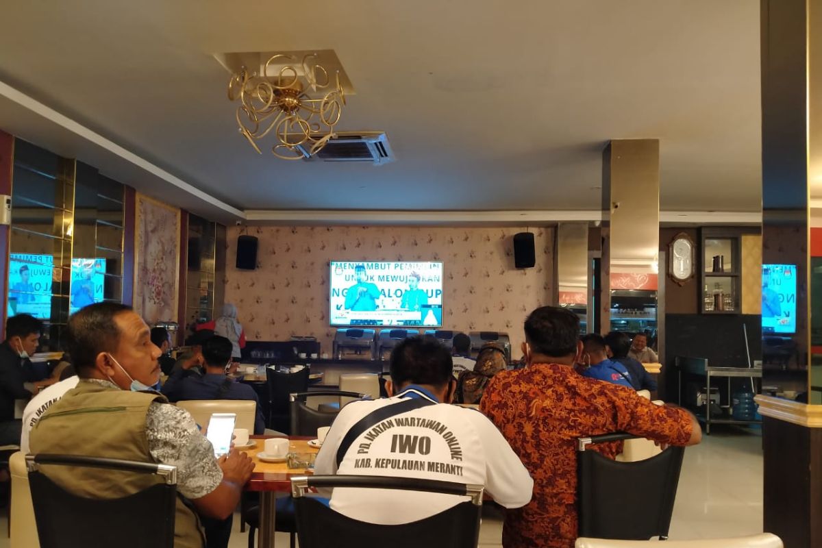 Debat Pilkada Meranti 2020, wartawan nobar melalui live streaming