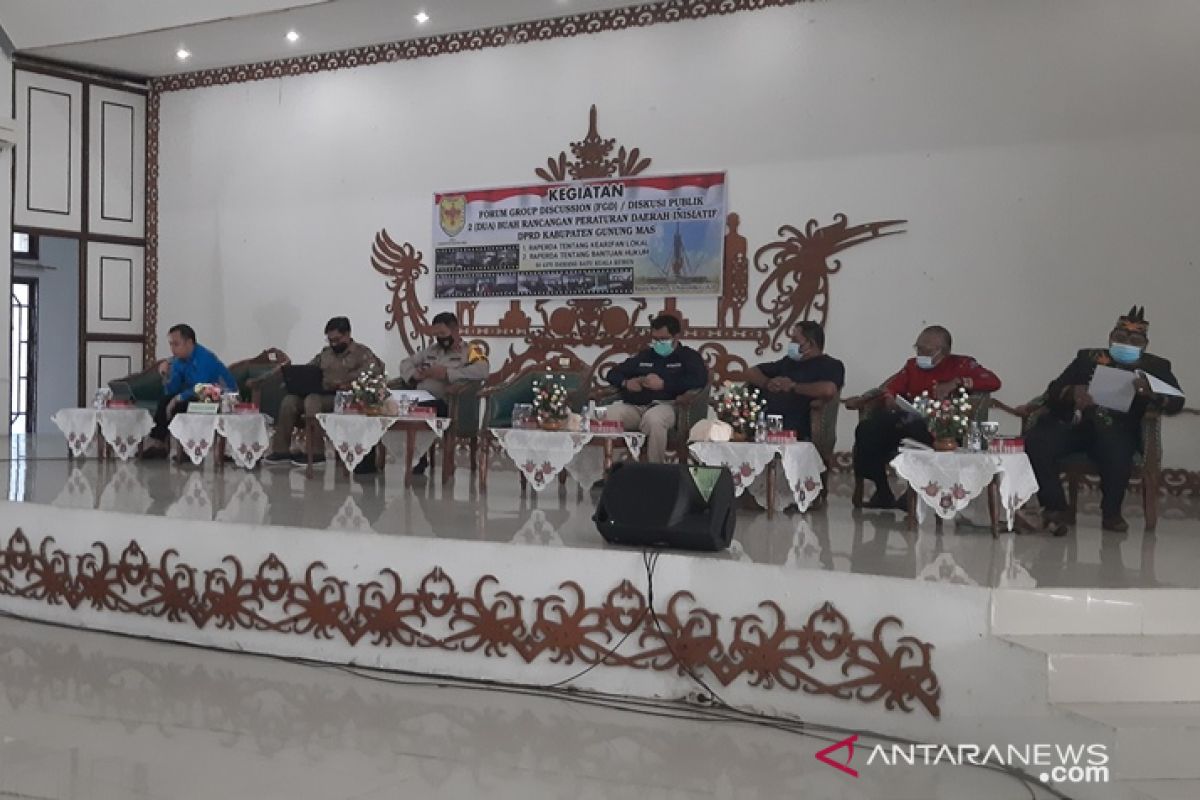 Bapemperda DPRD Gumas terima saran dan masukan terkait dua raperda