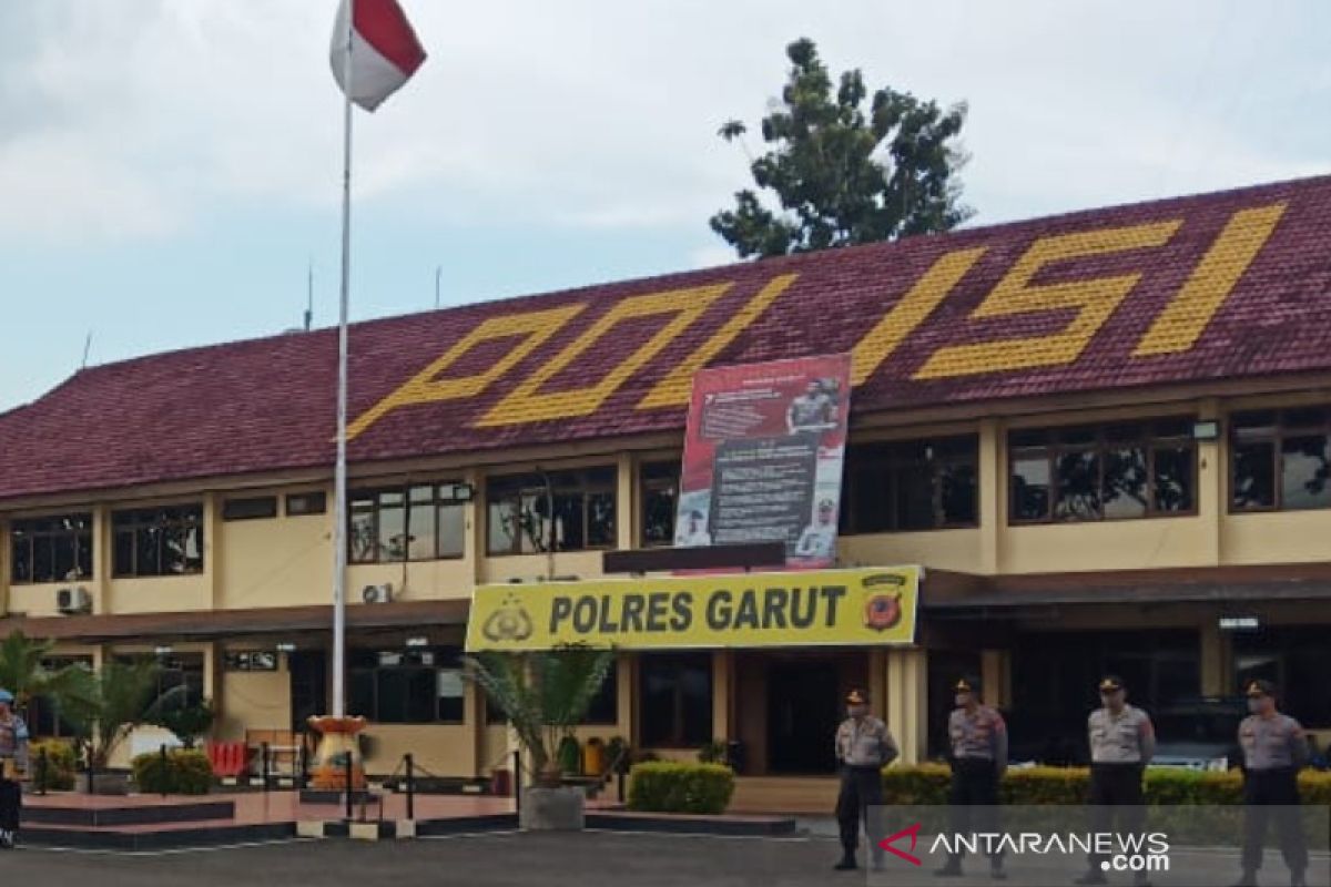 Tim Saber Pungli tangkap PNS Pemkab Garut terkait kasus penipuan