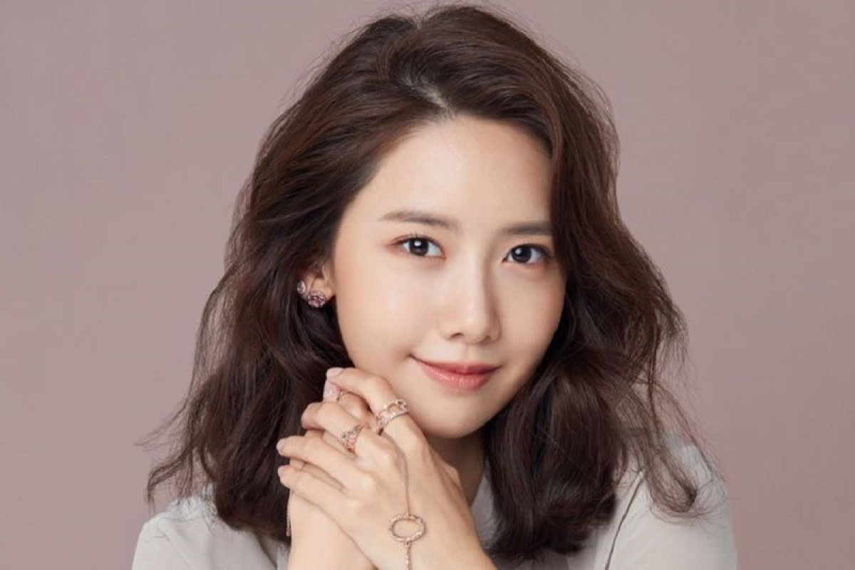 YoonA Girls' Generation telah buka saluran YouTube