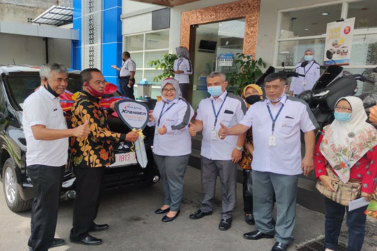 Bank Jateng Cabang Wonogiri serahkan hadiah undian Tabungan Bima Periode I