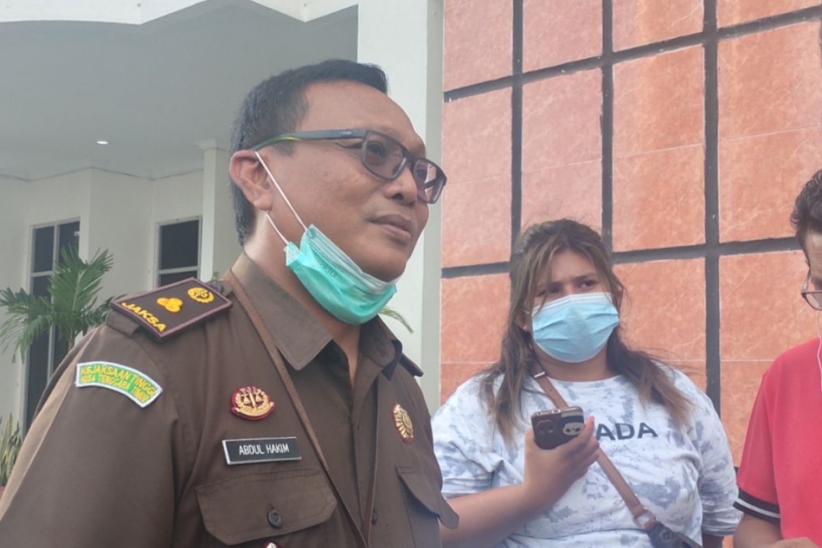 Hari ini Kejati NTT jadwalkan periksa Gories Mere dan Karni Ilyas