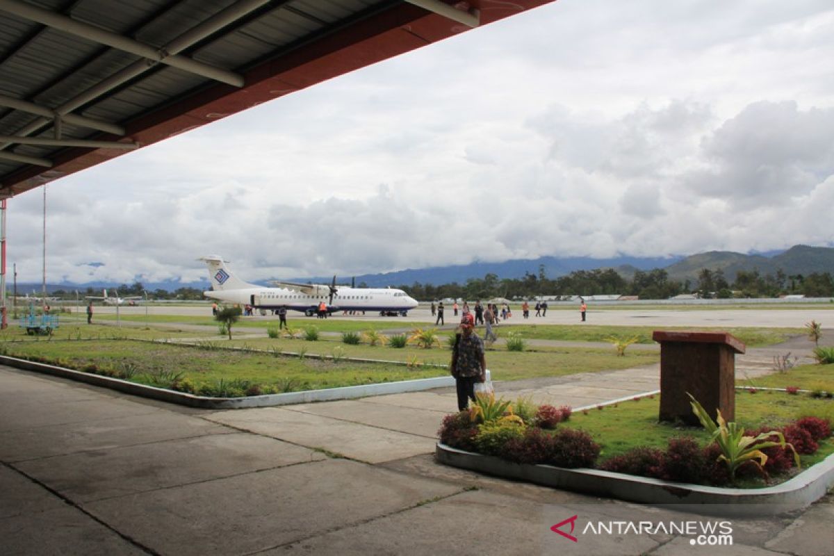 Maskapai Jayawijaya tambah jam operasional selama Desember