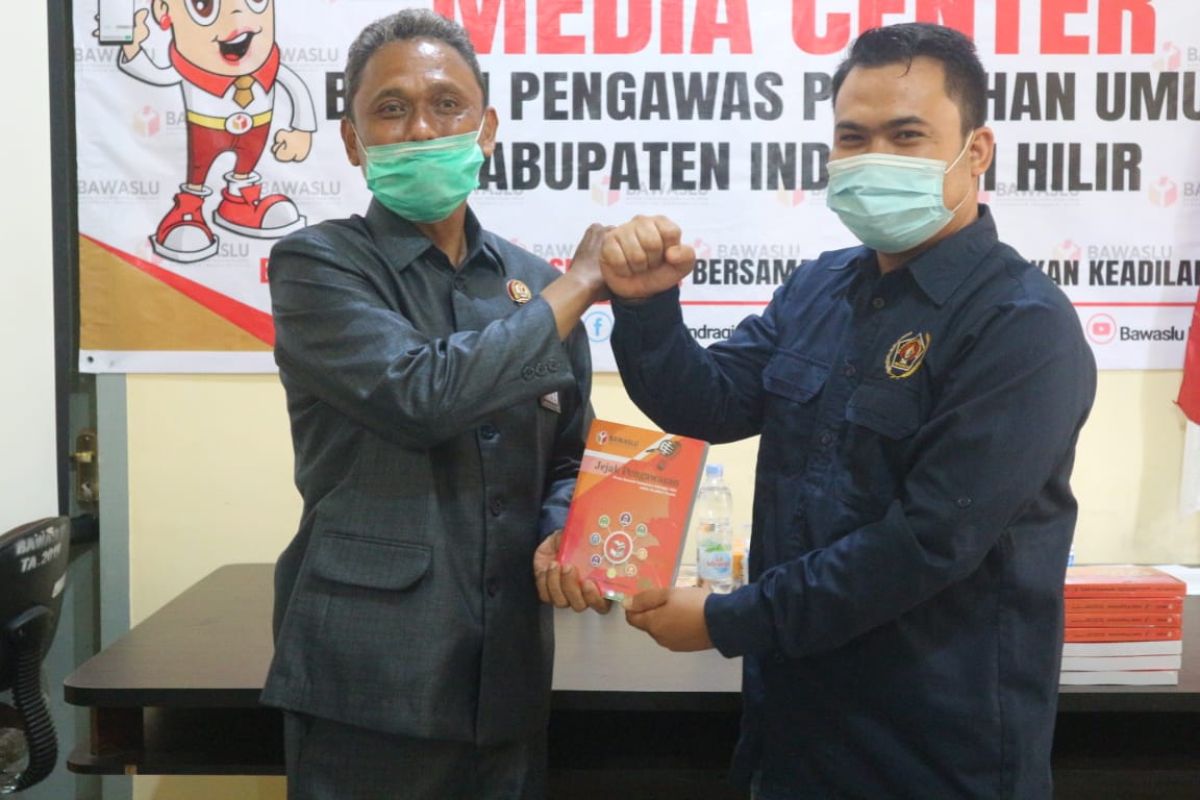 Bawaslu Inhil luncurkan Buku Jejak Pengawasan