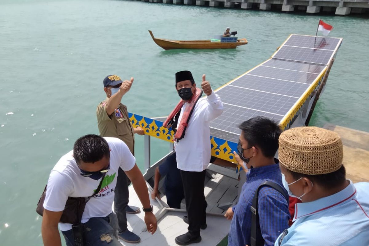 Kepri luncurkan kapal nelayan bertenaga surya