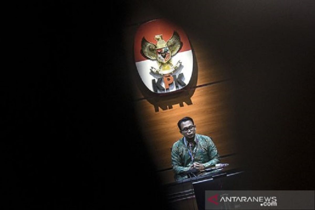 KPK amankan sejumlah dokumen geledah rumah pribadi dan dinas Juliari Batubara