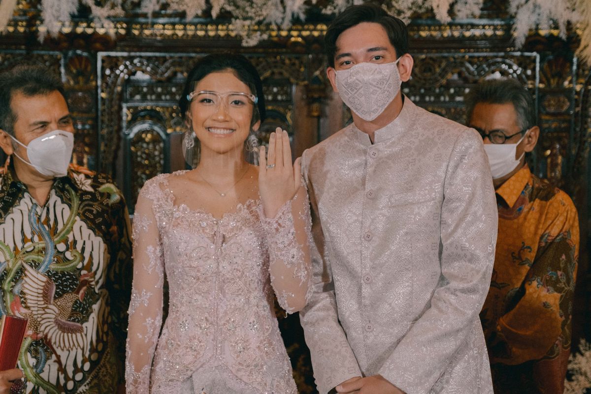 Adipati Dolken dan kekasihnya akan menikah minggu depan