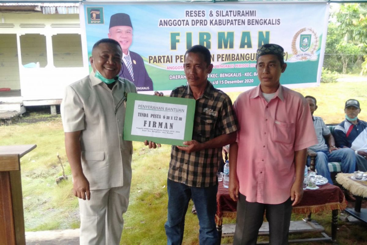 Firman tunaikan janji politik saat reses di Desa Pematang Duku Timur