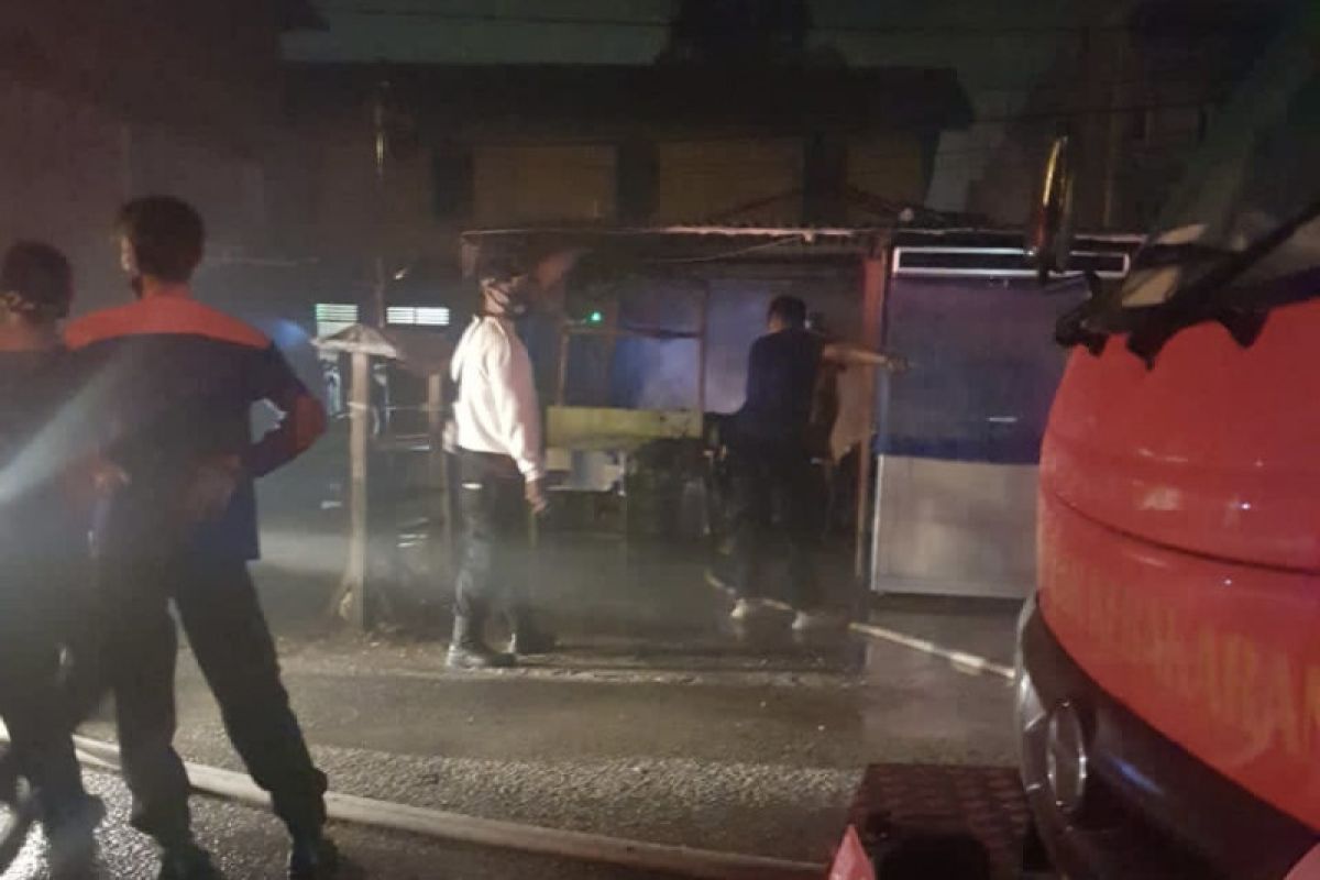 Warung kopi di Inhil ludes terbakar, diduga akibat korsleting arus listrik