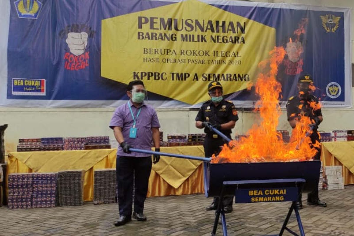 Bea Cukai Semarang memusnahkan ratusan ribu rokok ilegal