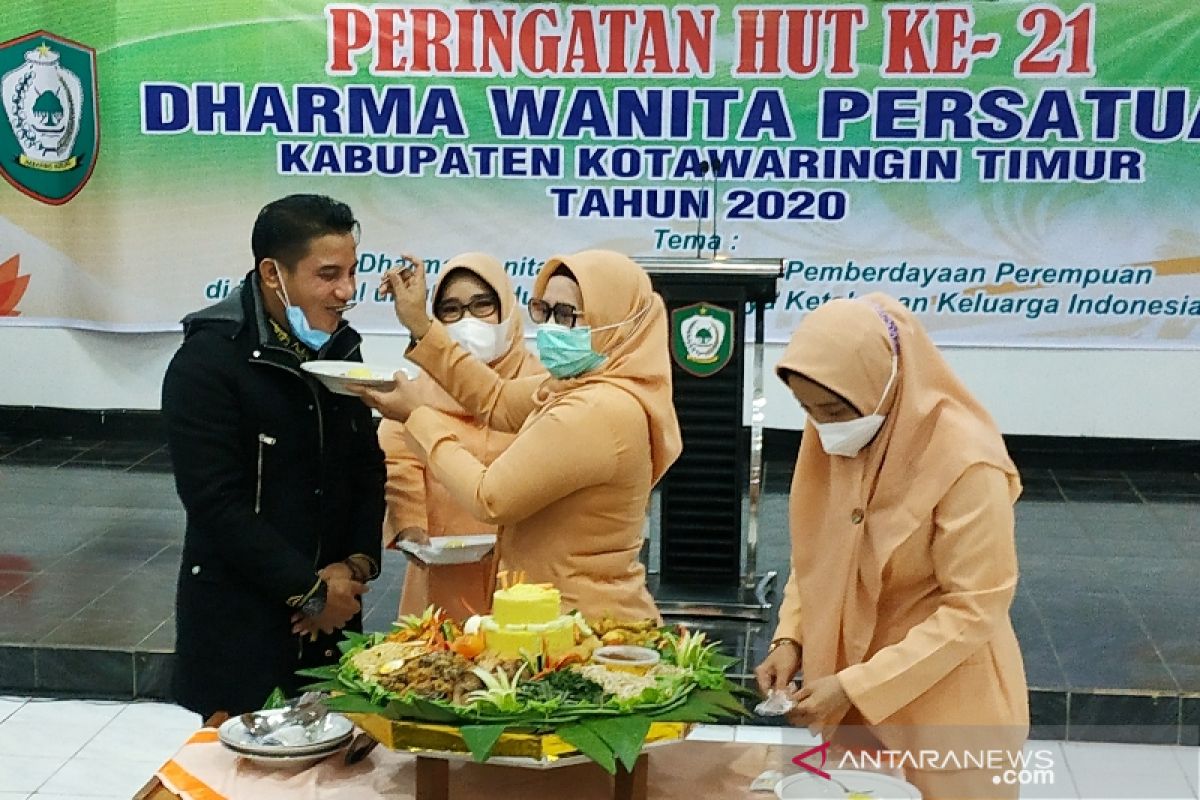 Terakhir kali hadiri HUT DWP, Supian diperlakukan begini oleh ibu-ibu