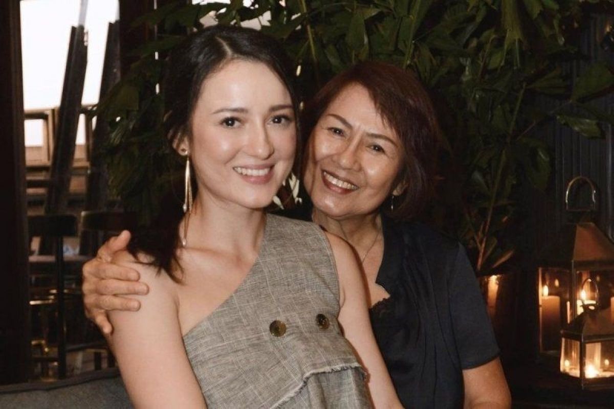 Selebritas tanah air melalui laman Media sosialnya ramai-ramai ucapkan selamat Hari Ibu