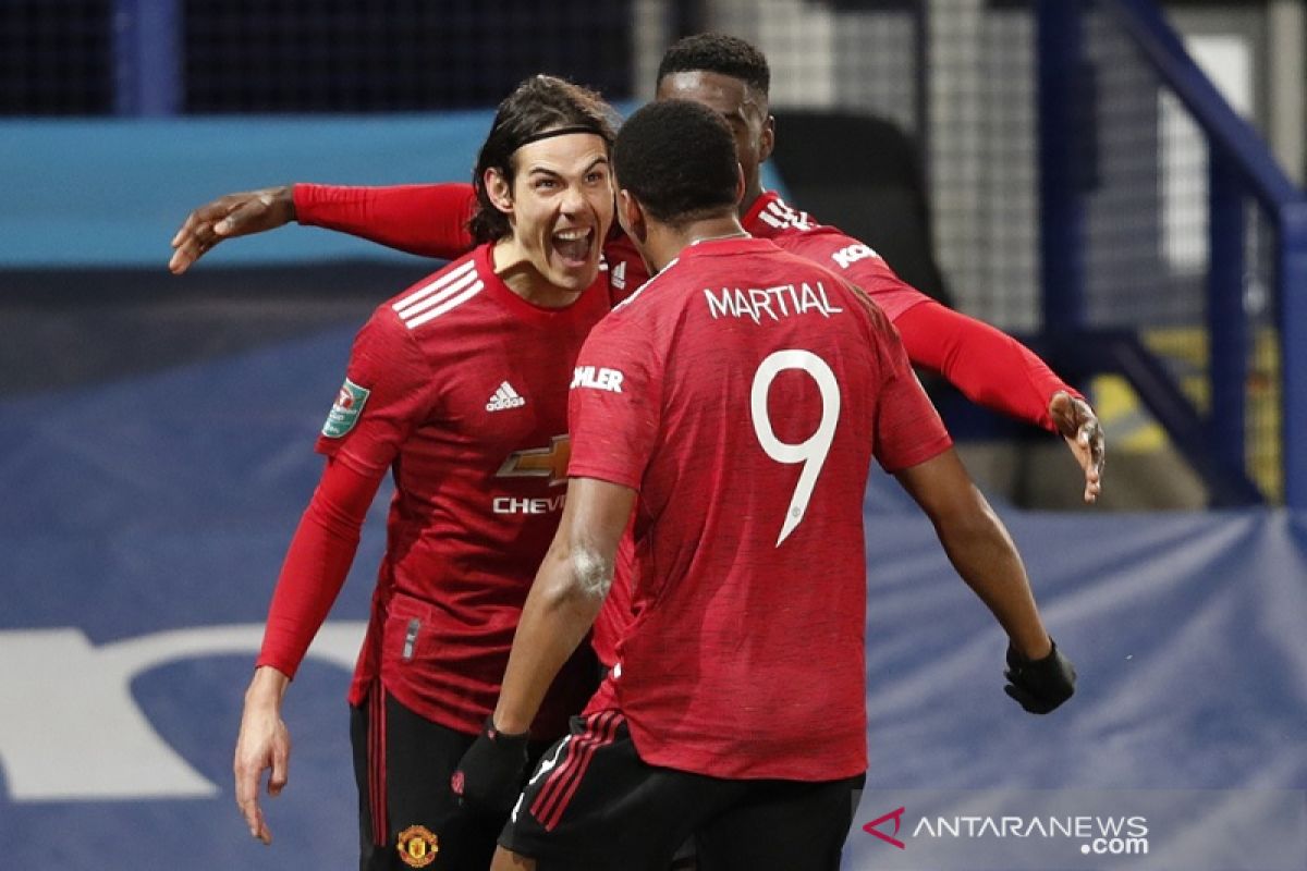 Dua gol pengujung laga antar MU ke semifinal Piala Liga Inggris