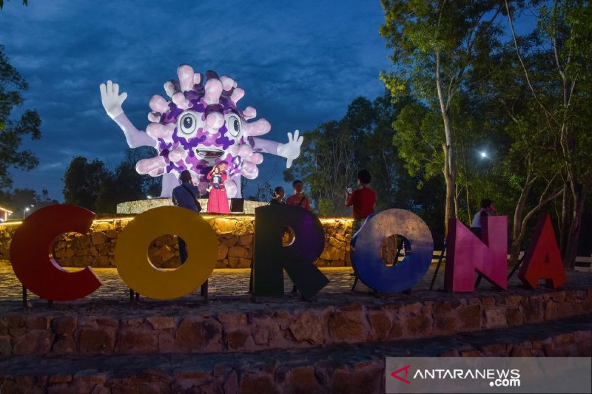 Unik, Tugu Virus Corona jadi objek wisata baru di Pekanbaru