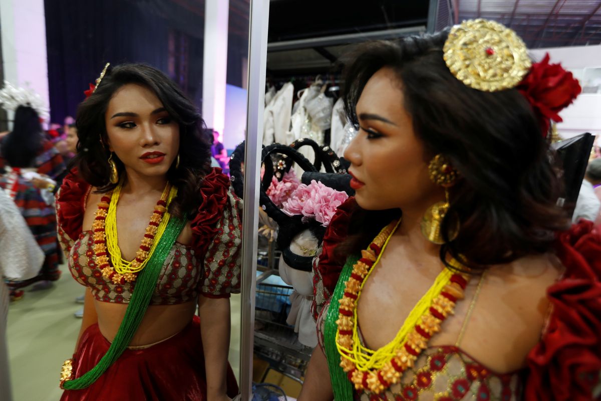 Untuk pertama kalinya, kontes kecantikan di Nepal diikuti finalis transgender