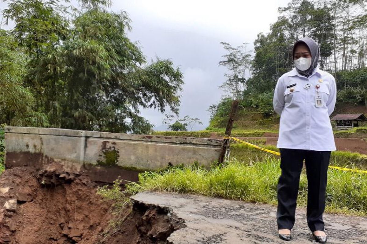 Bupati Purbalingga: Warga waspadai potensi hujan lebat