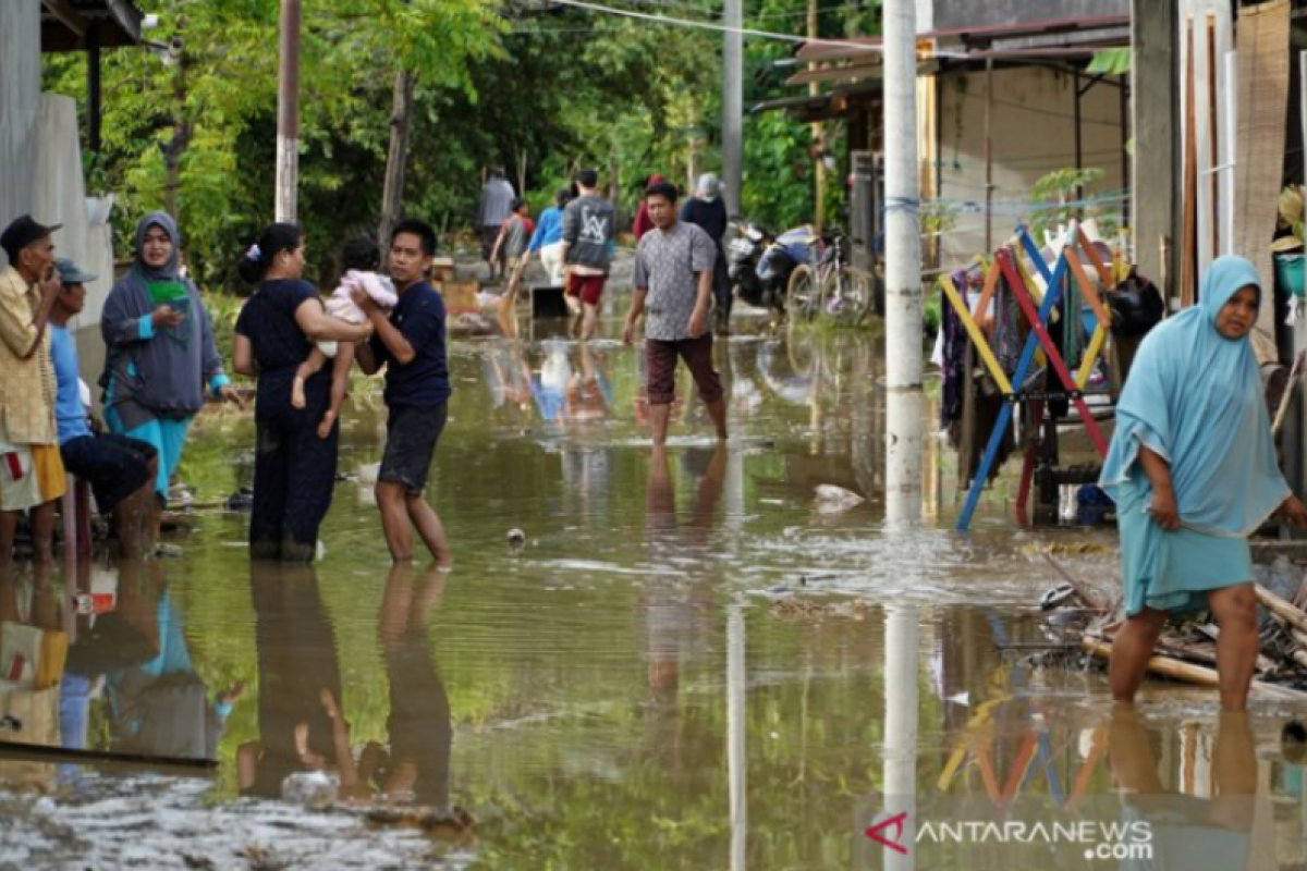 Terdampak banjir di Kolaka Utara menjadi 16 desa/kelurahan