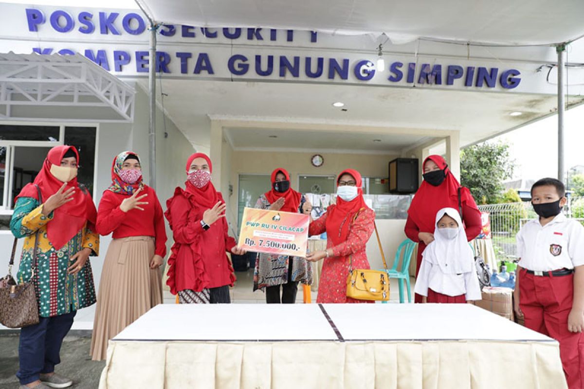 PWP Pertamina RU IV Cilacap kembali salurkan bantuan pendidikan