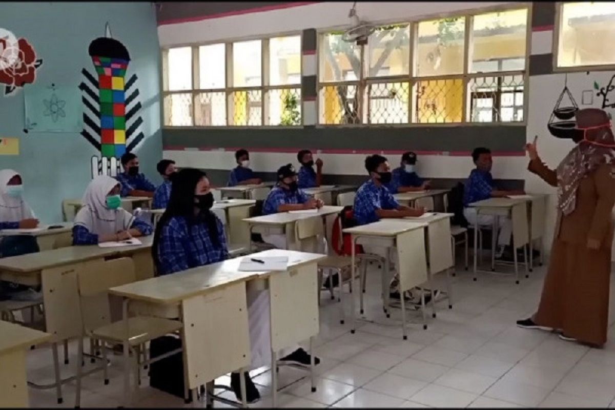 Kemendikbud tegaskan pembelajaran semester genap tetap mengacu SKB Empat Menteri