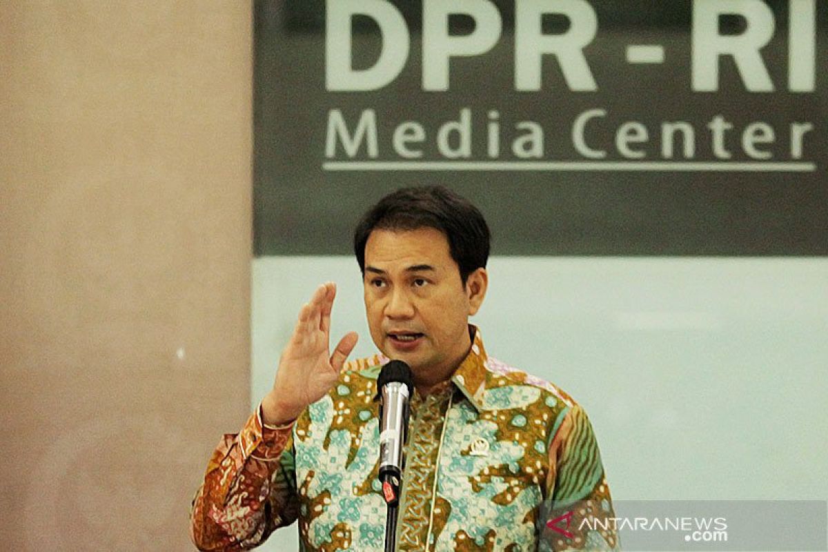 DPR menegaskan revisi UU ITE penting dan layak masuk Prolegnas 2021