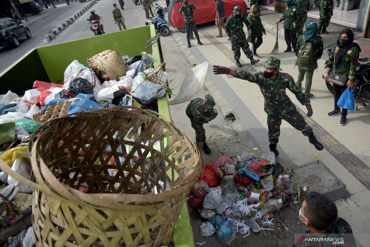 Sudah ada pemenang tender, DLHK larang warga angkut sampah mandiri