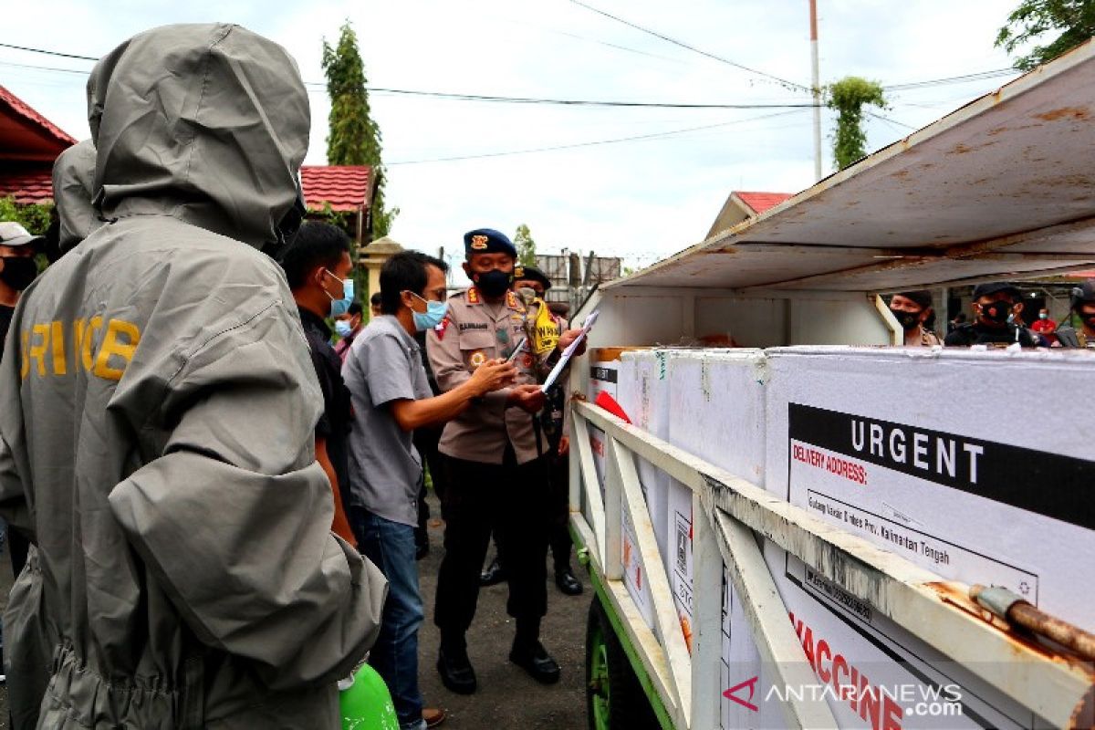 Vaksinasi awal di Kalteng tidak langsung dilakukan di semua kabupaten/kota