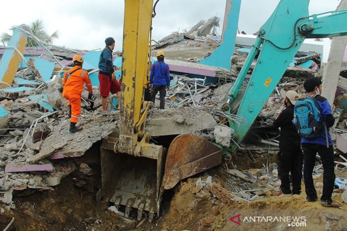 Ketua DPD RI AA LaNyalla harap dampak gempa Sulbar cepat ditangani